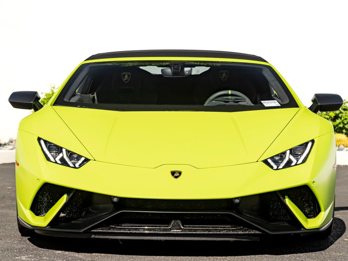 Used 2019 Lamborghini Huracan Performante AWD/4WD image 4