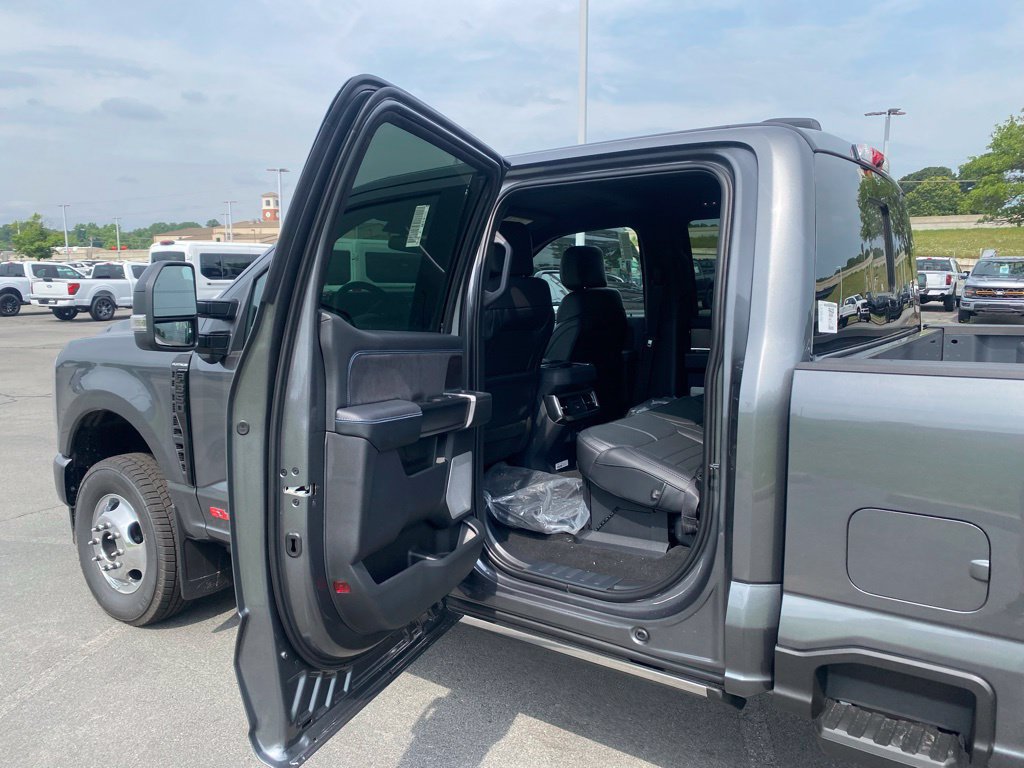 New 2026 Ford F350 Platinum AWD/4WD image 30