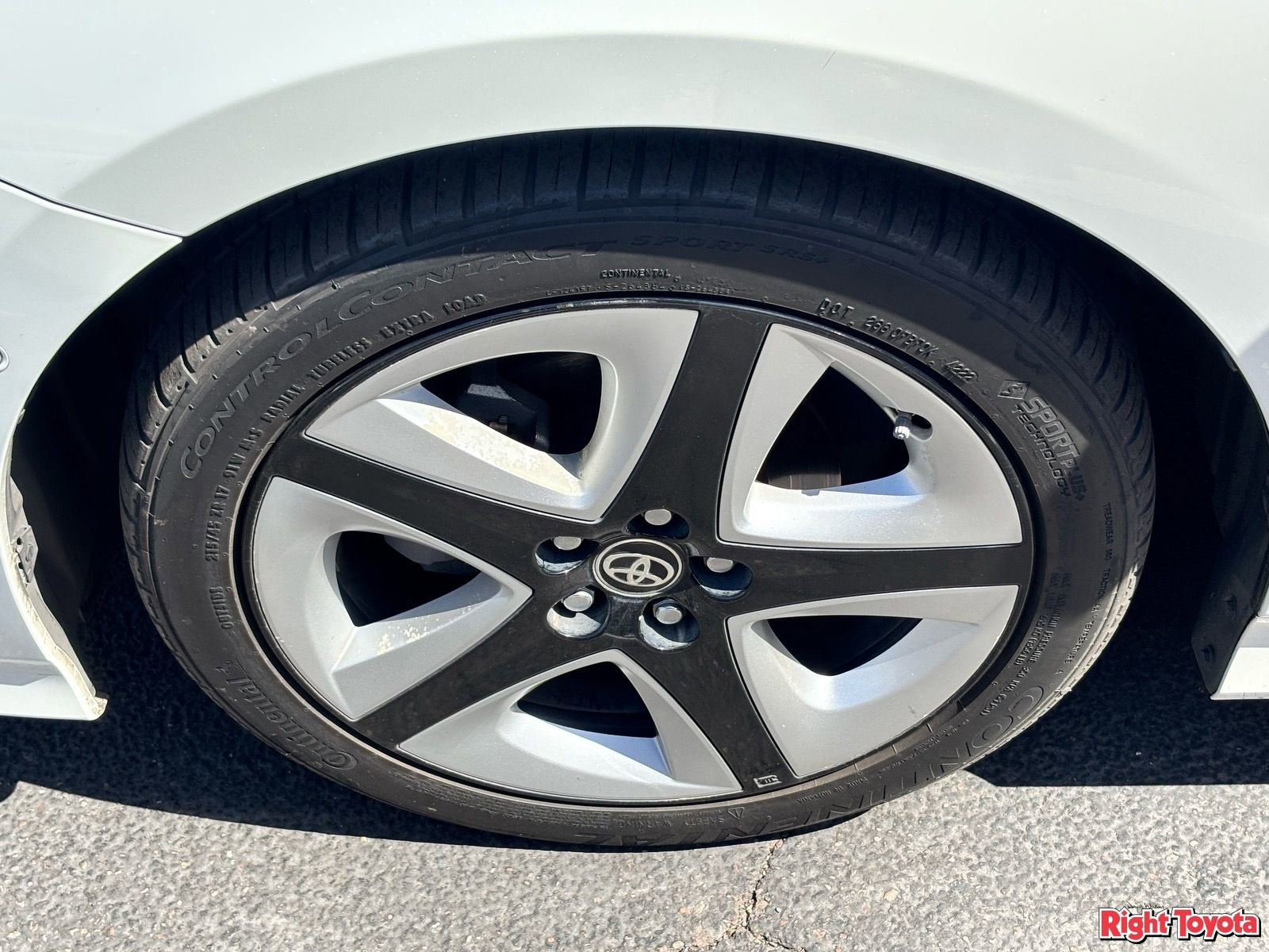 Used 2017 Toyota Prius Three Touring FWD image 8