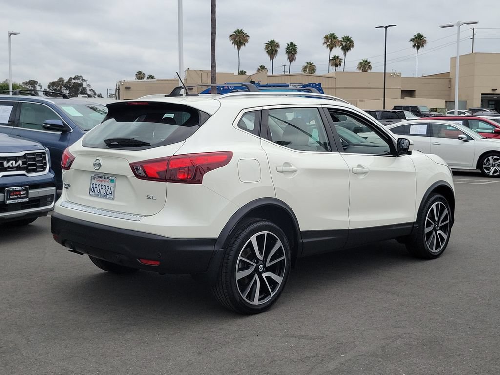 Used 2019 Nissan Rogue Sport SL FWD image 4