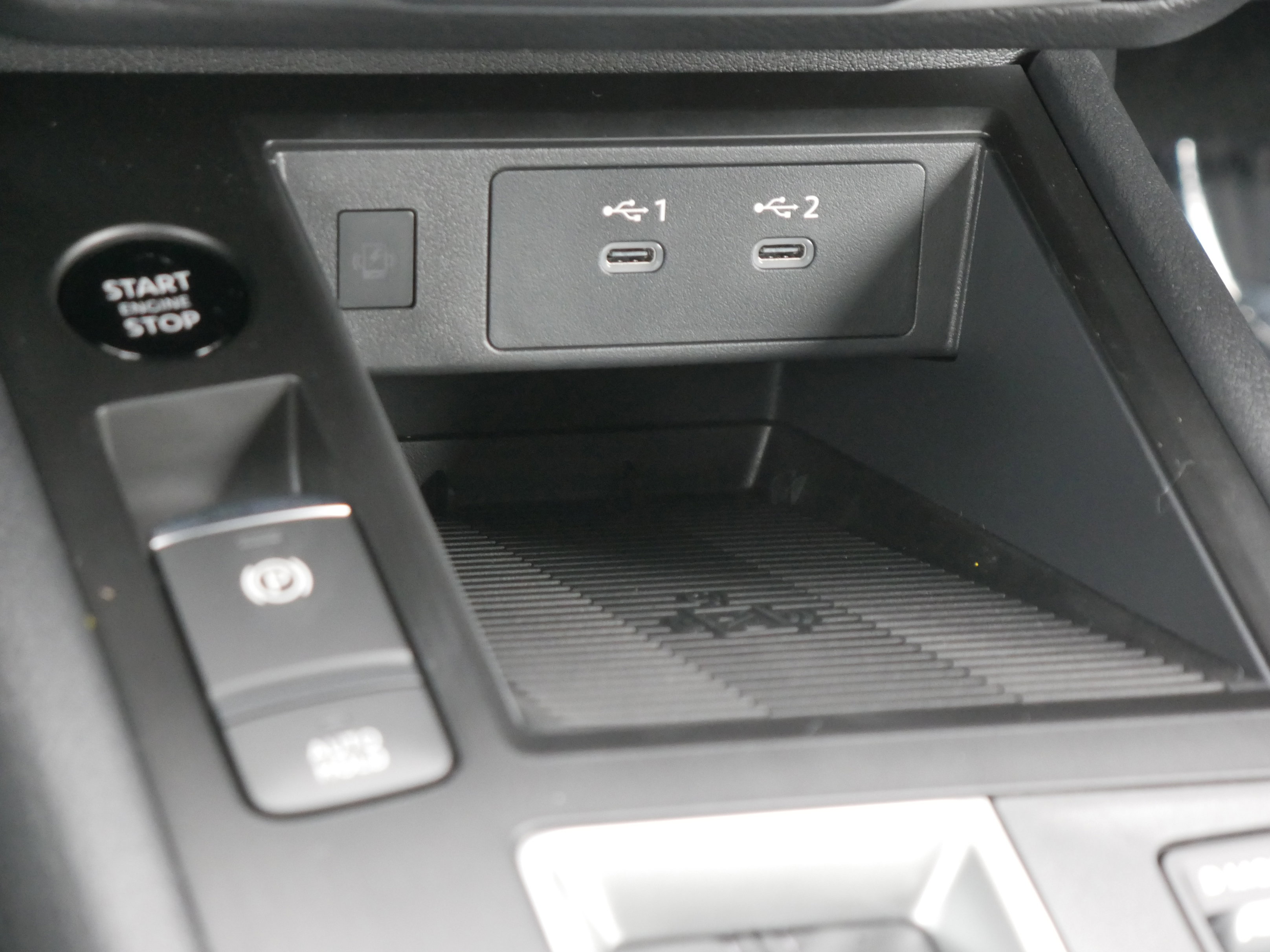 New 2026 Nissan Kicks SV w/ SV Premium Package image 13