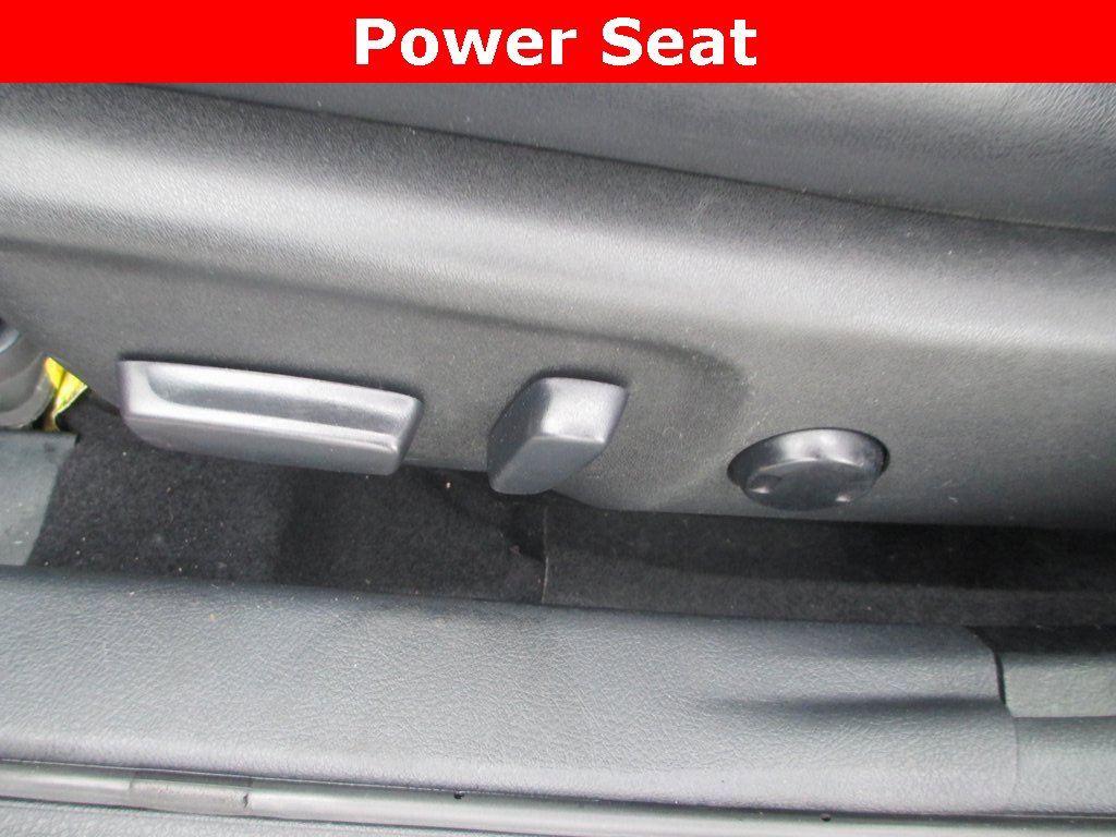 Used 2017 Toyota Camry XSE image 20