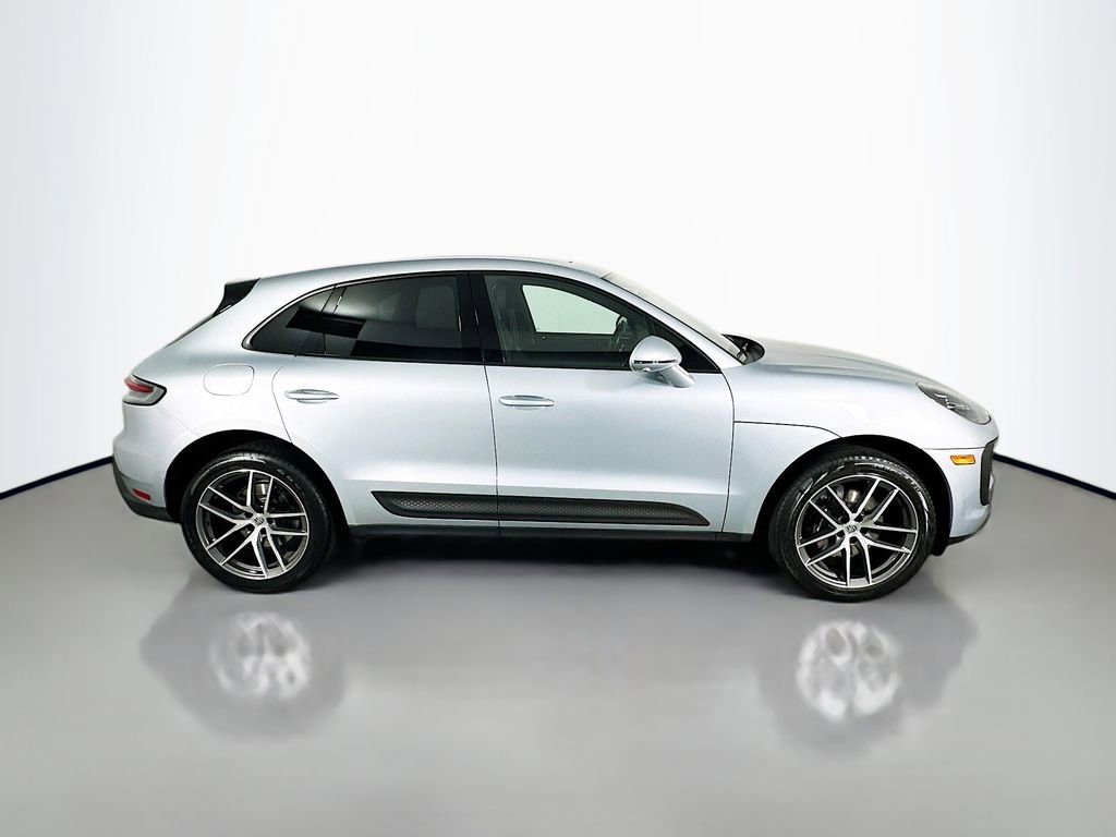 Certified 2023 Porsche Macan image 8