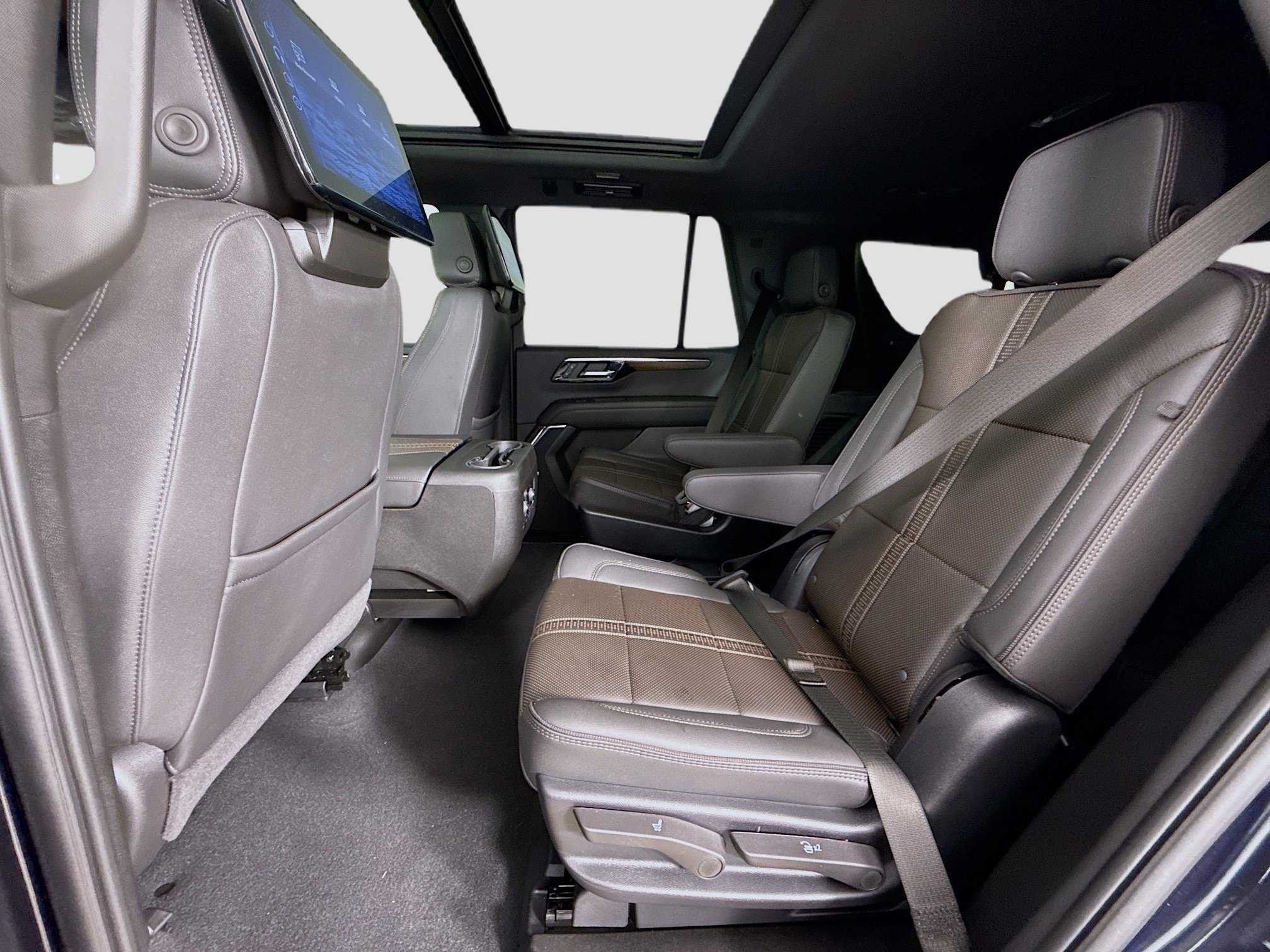 Used 2025 Chevrolet Tahoe High Country image 26
