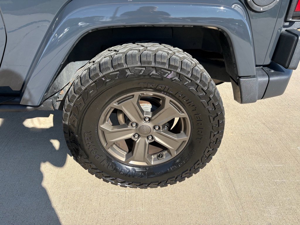 Used 2018 Jeep Wrangler Golden Eagle image 32