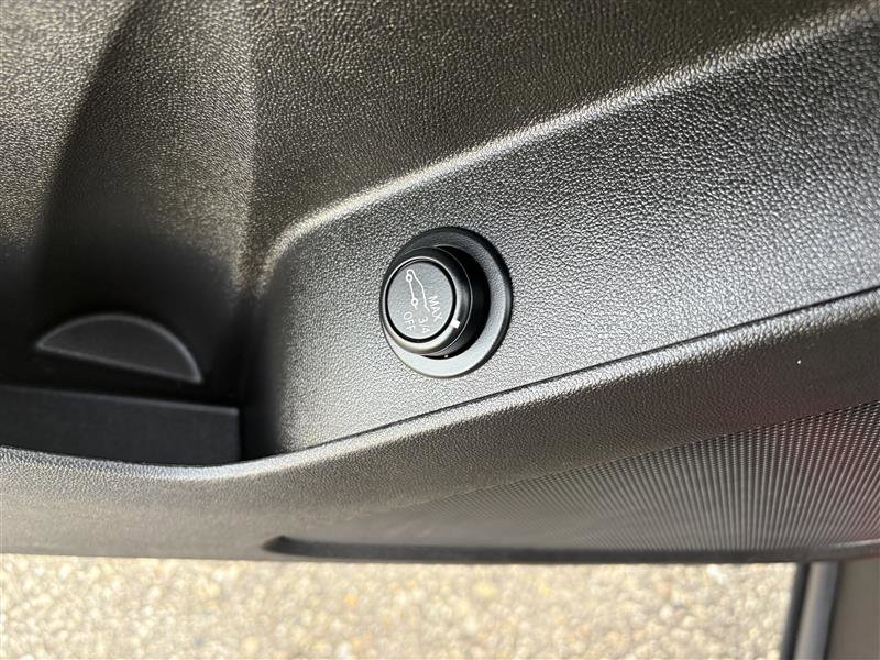 Used 2023 Chevrolet Equinox LT image 11