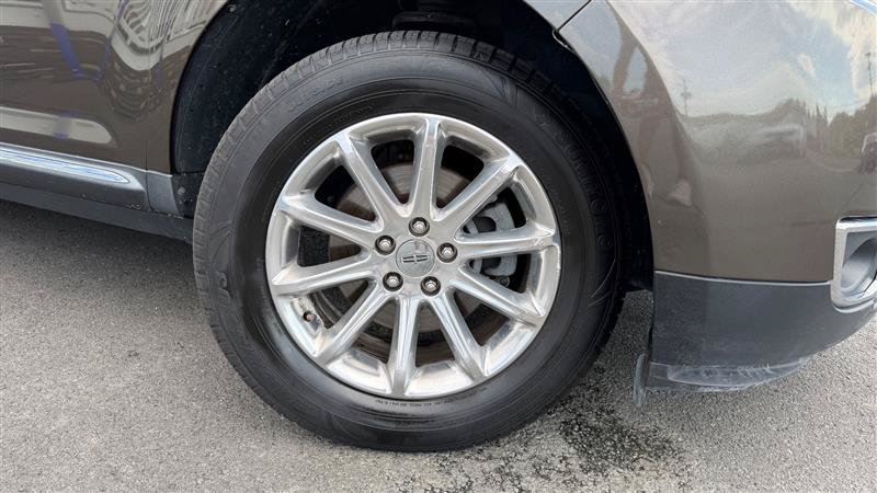 Used 2011 Lincoln MKX 2WD w/ 101A Rapid Spec Order Code image 16