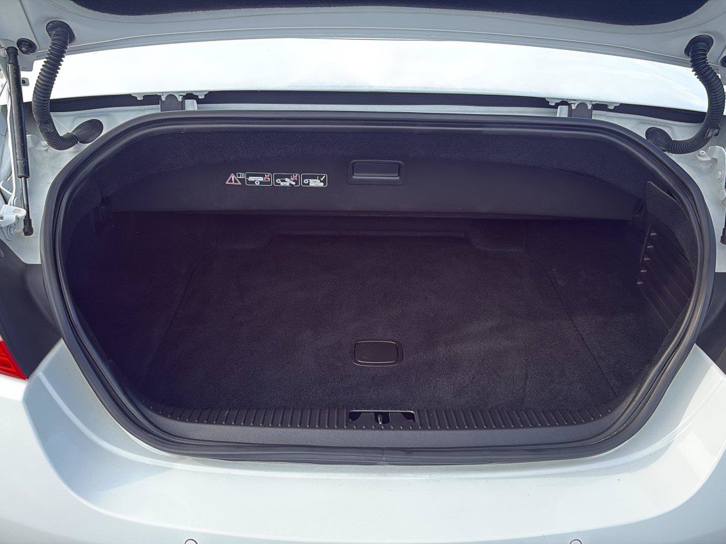 Used 2015 Jaguar XK Convertible RWD image 32