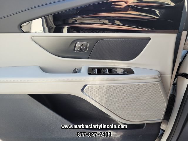 New 2026 Lincoln Nautilus Premier w/ Jet Appearance Package AWD/4WD image 17