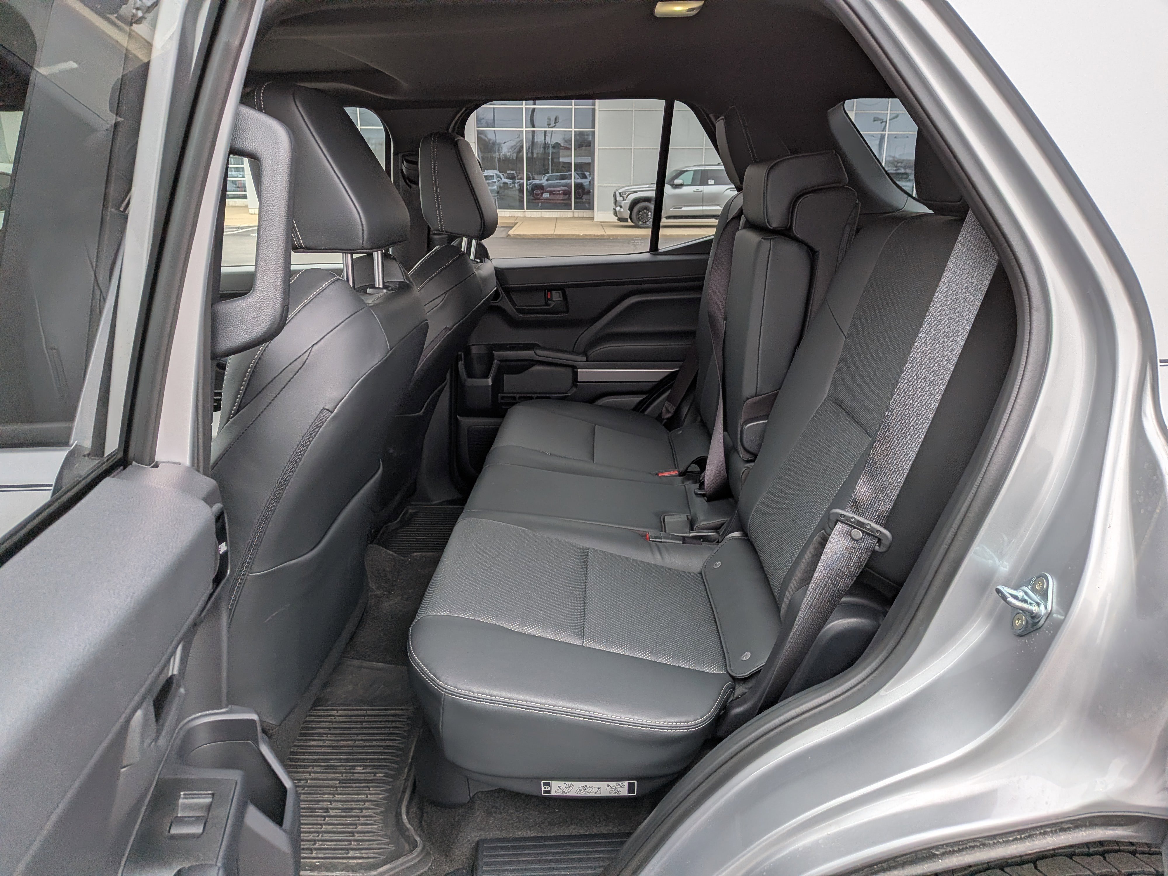 Certified 2025 Toyota 4Runner TRD Off-Road Premium image 18