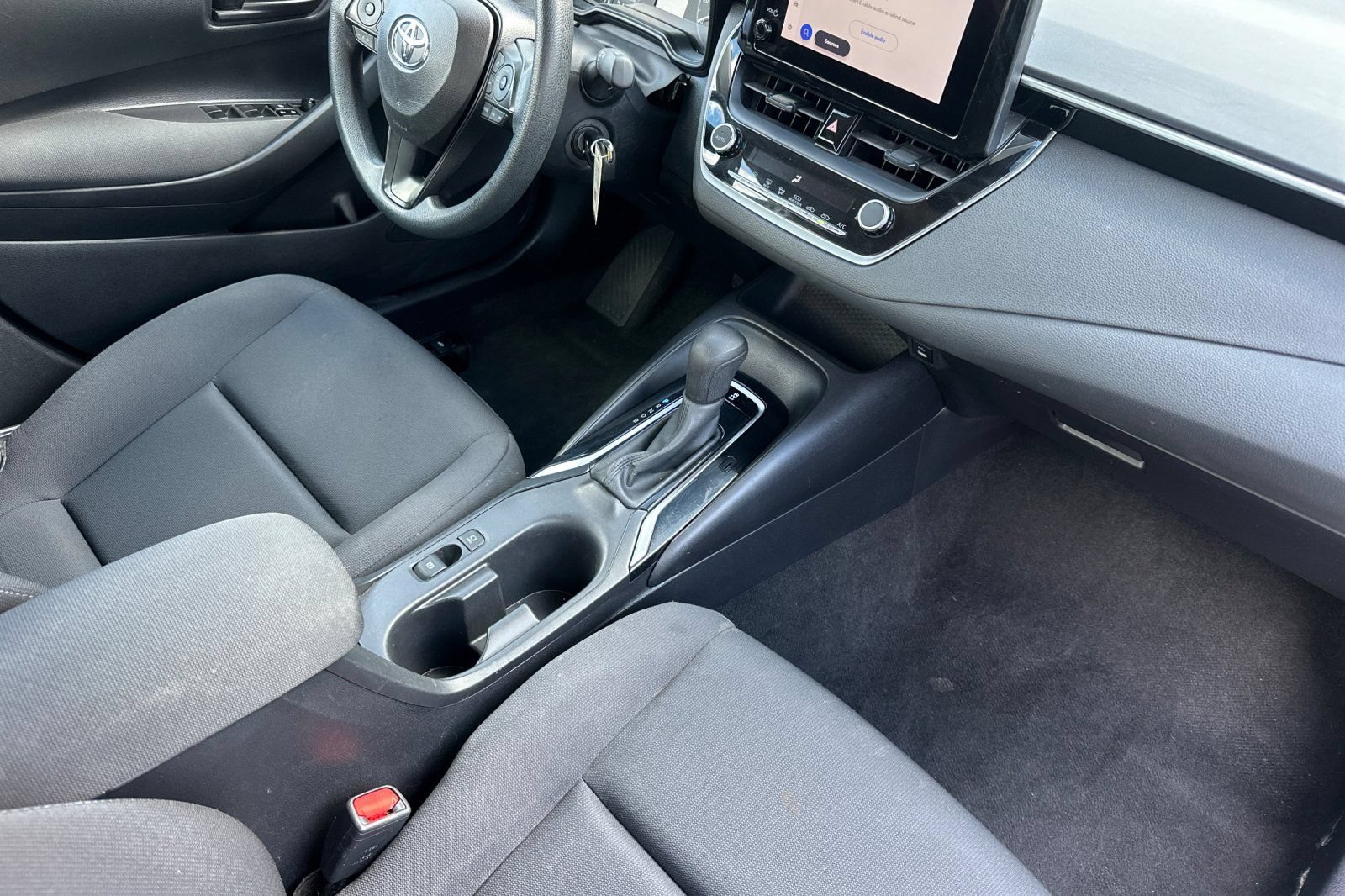Used 2024 Toyota Corolla LE FWD image 18
