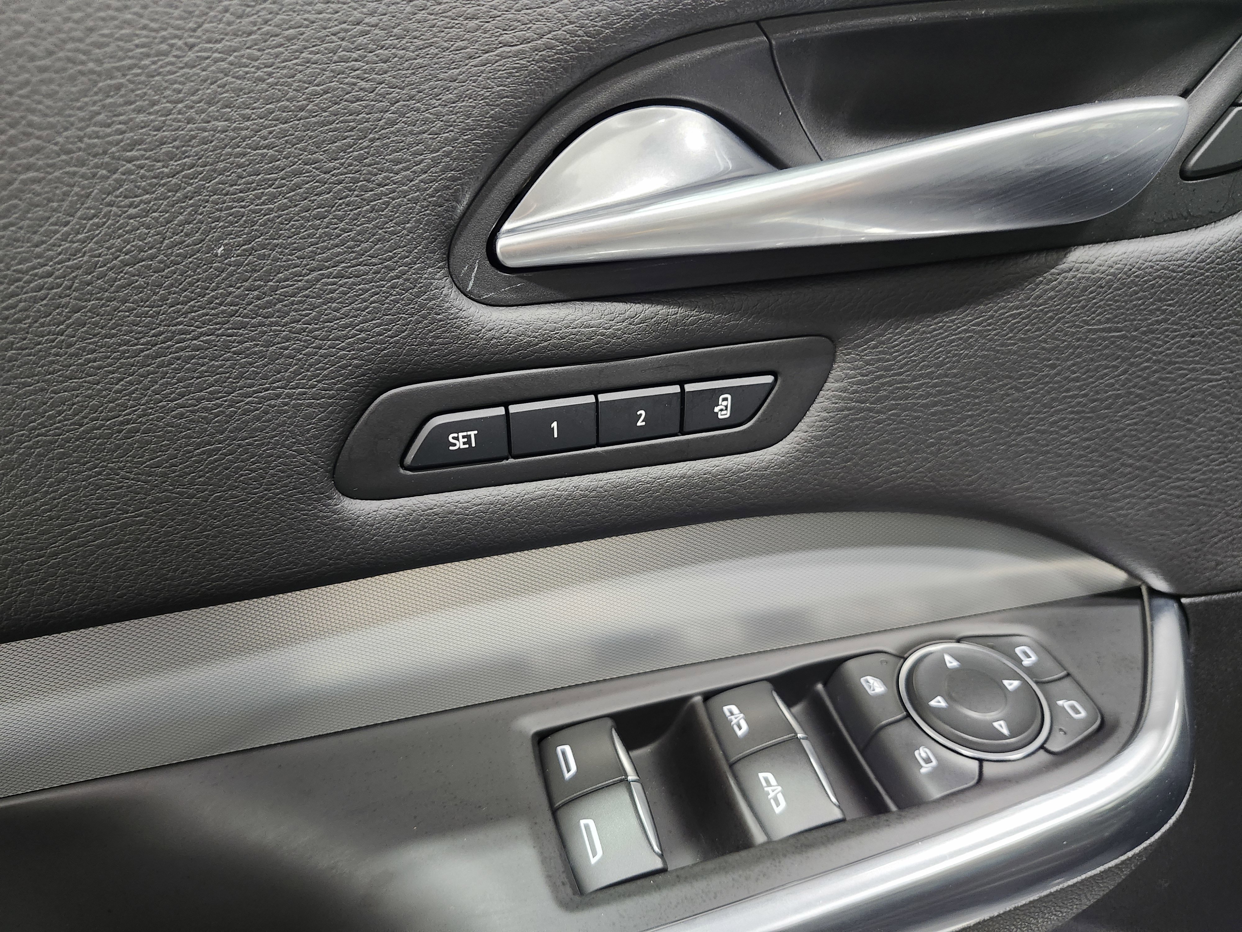 Used 2019 Cadillac XT4 Premium Luxury image 30