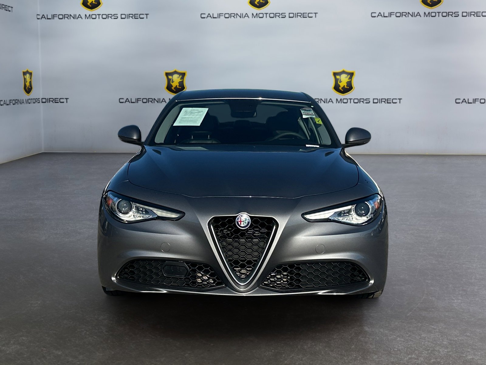 Used 2018 Alfa Romeo Giulia image 8
