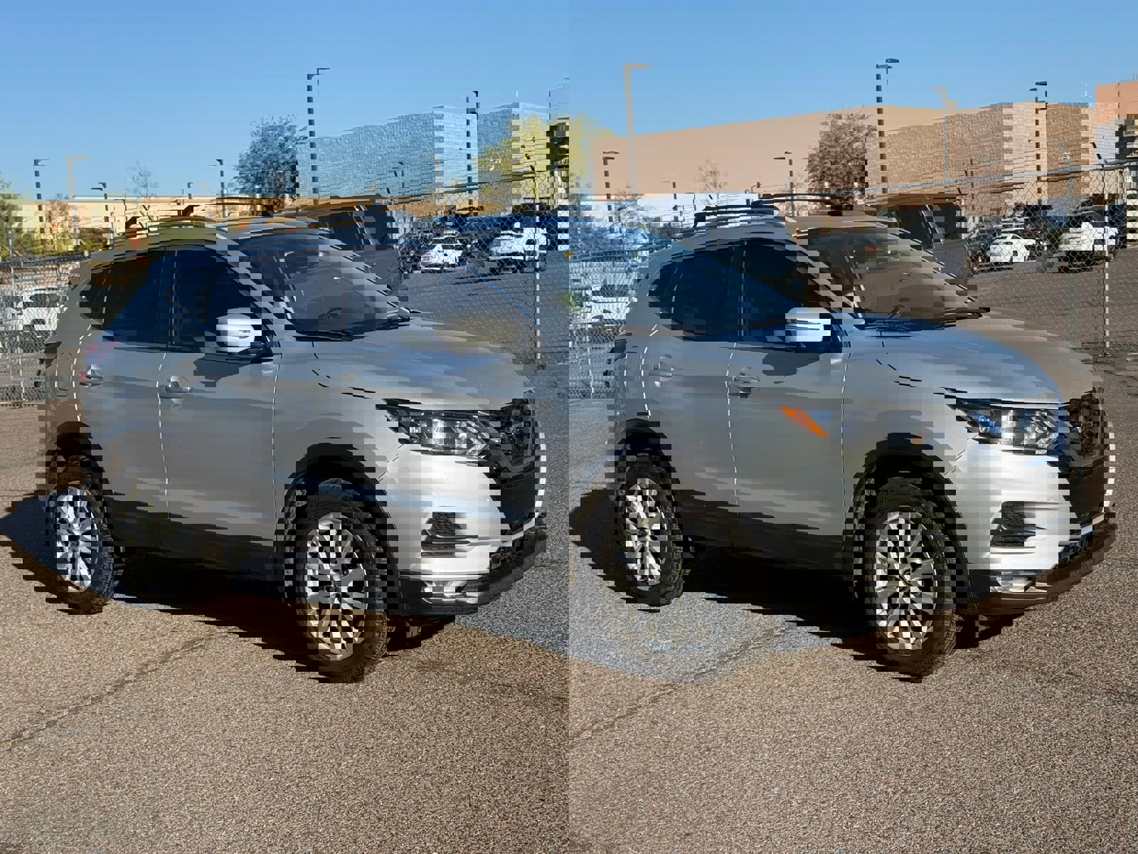 Used 2020 Nissan Rogue Sport SV w/ Technology Package image 3