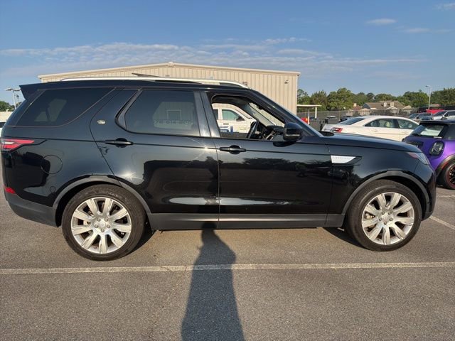 Used 2018 Land Rover Discovery HSE AWD/4WD image 2