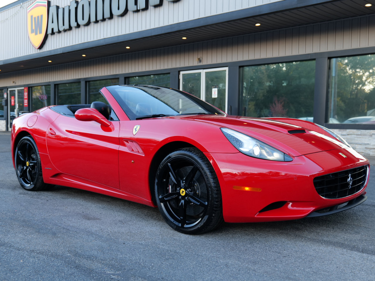 Used 2014 Ferrari California image 63