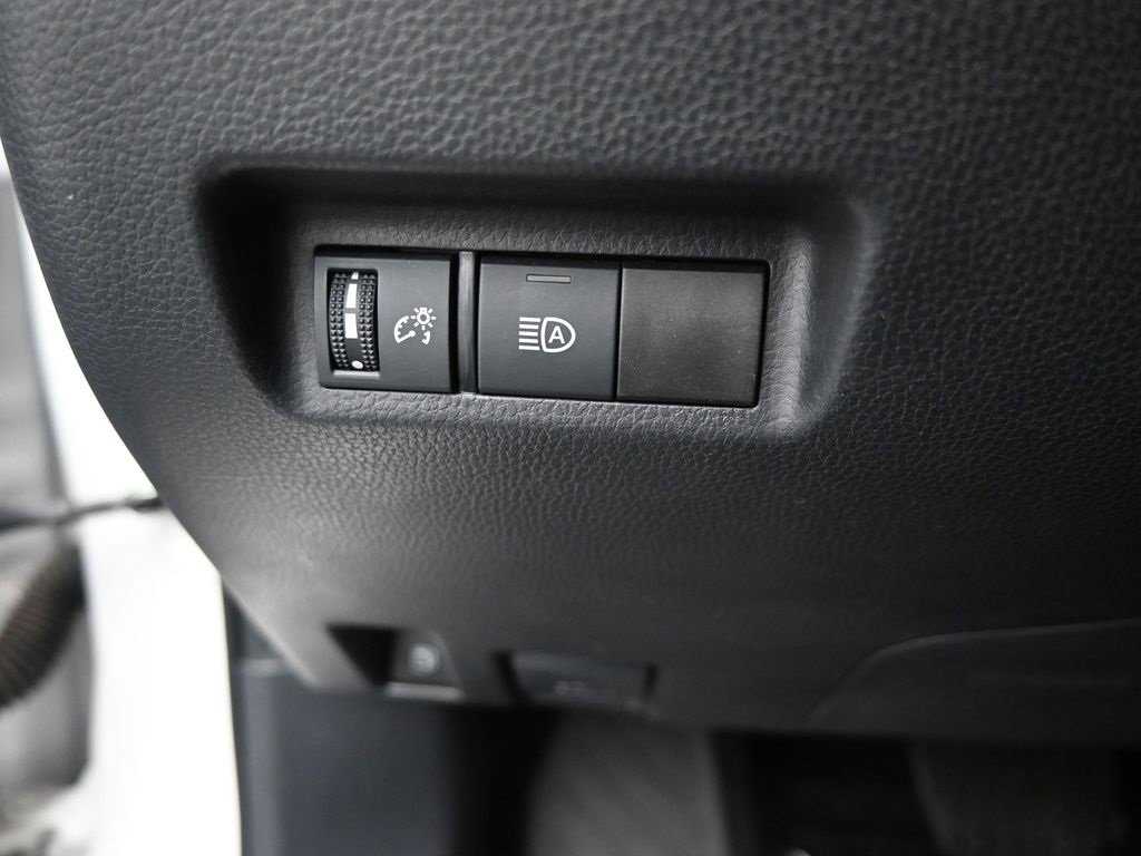 Used 2025 Toyota RAV4 LE image 23