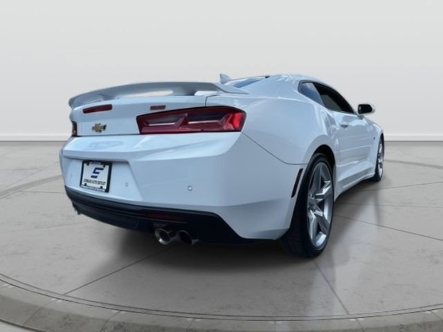 Used 2018 Chevrolet Camaro SS RWD image 9