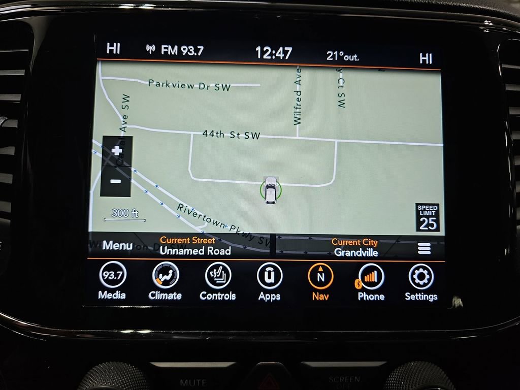 Used 2021 Jeep Grand Cherokee High Altitude image 22