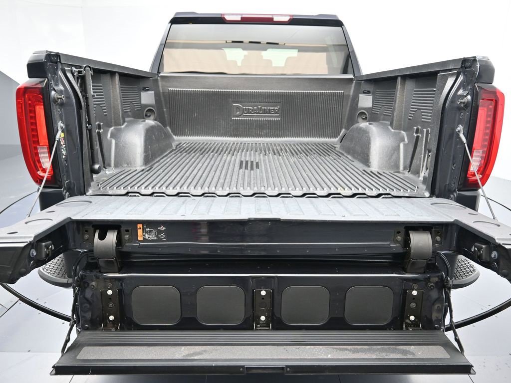 Certified 2025 GMC Sierra 1500 SLT image 25
