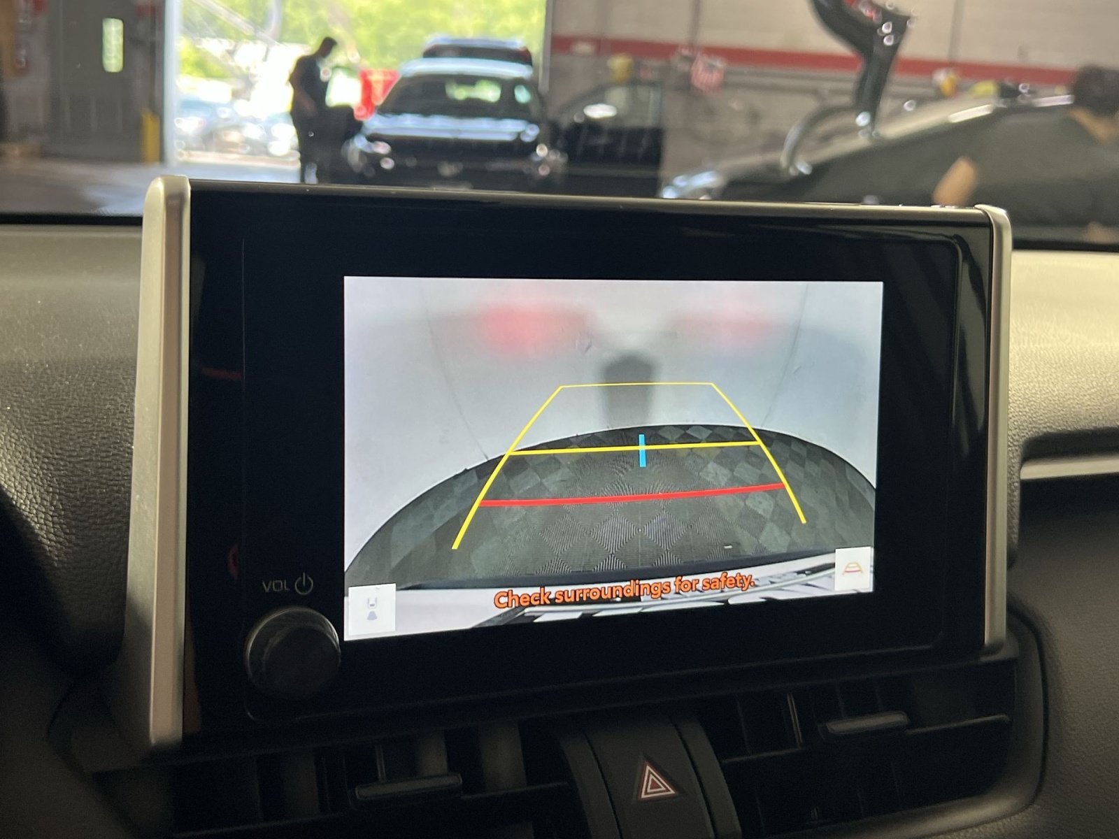 Used 2025 Toyota RAV4 XLE FWD image 20