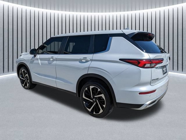 Used 2023 Mitsubishi Outlander SE FWD image 6