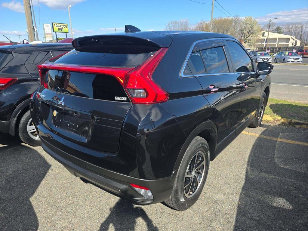 Used 2020 Mitsubishi Eclipse Cross ES image 2