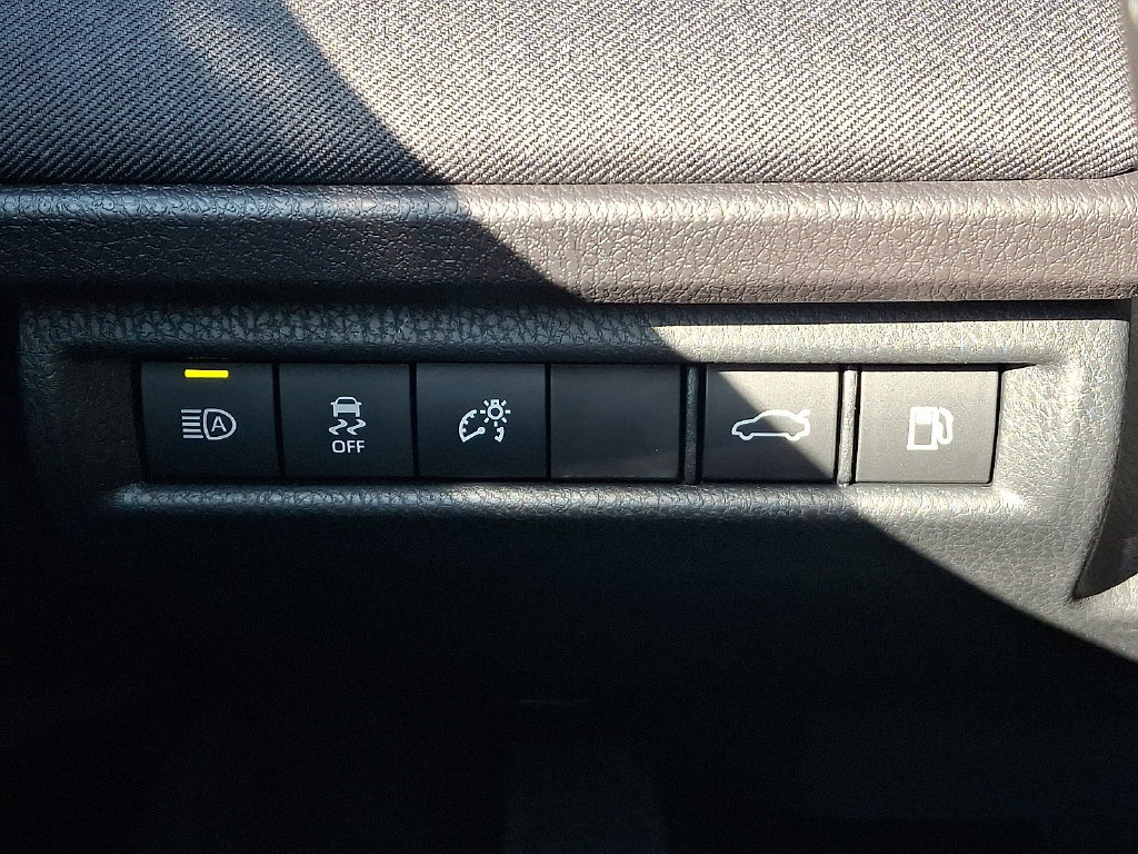 Used 2026 Toyota Camry LE FWD image 23