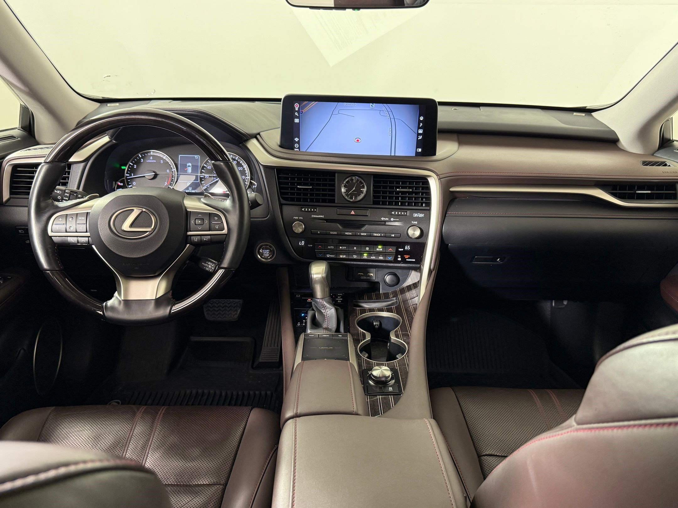 Used 2020 Lexus RX 350L Luxury w/ Accessory Package image 17