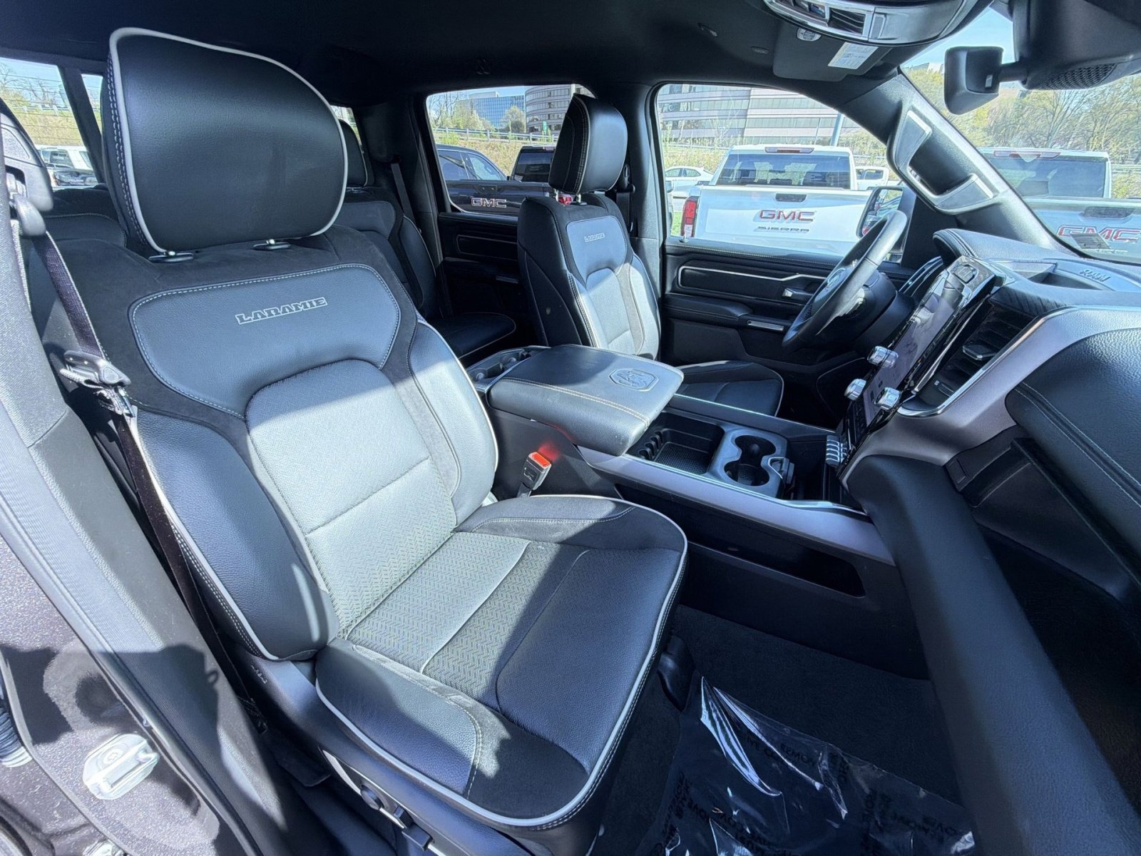 Used 2024 RAM 1500 Laramie image 27