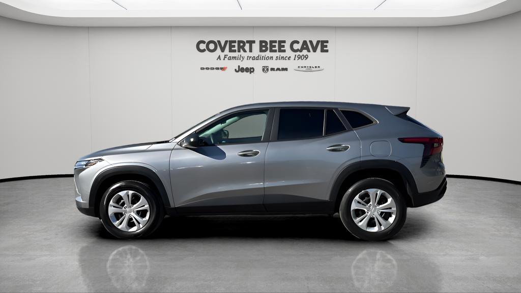 Used 2024 Chevrolet Trax LS w/ Driver Confidence Package image 5