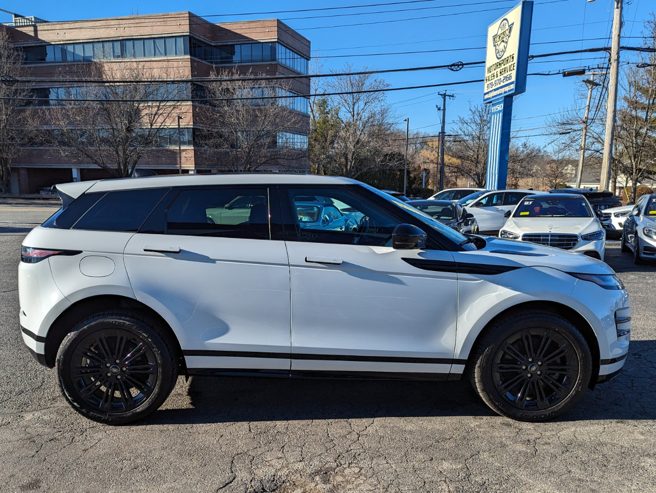 Used 2024 Land Rover Range Rover Evoque Dynamic SE image 6
