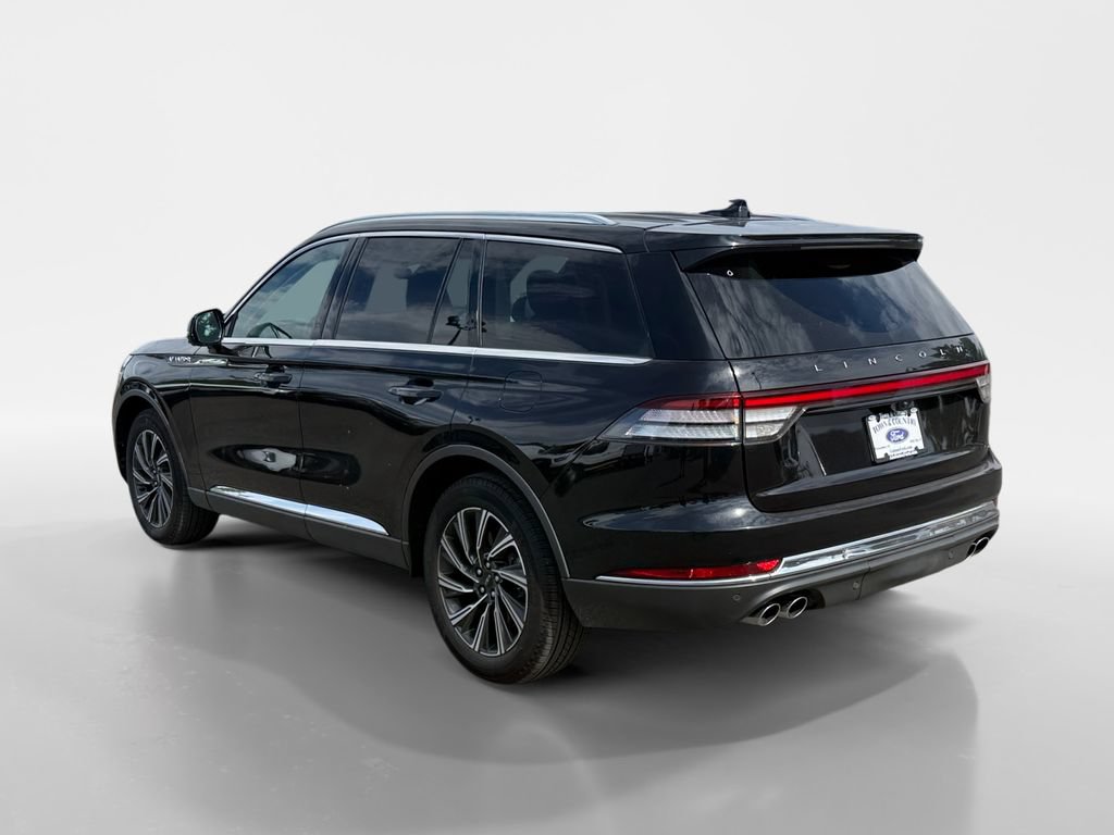 Used 2025 Lincoln Aviator AWD image 3