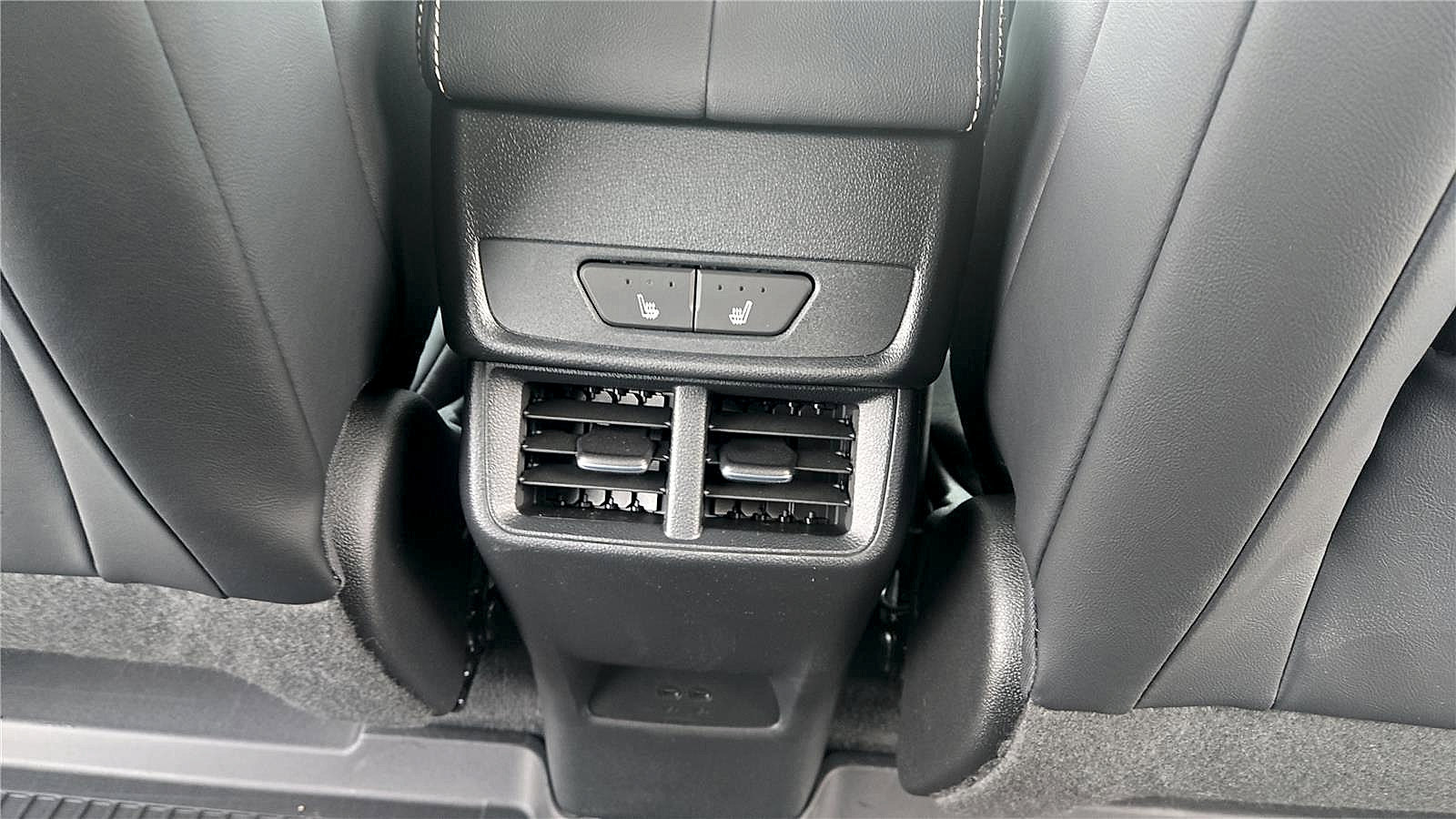New 2026 GMC Terrain Elevation w/ Elevation Premium Package AWD/4WD image 25