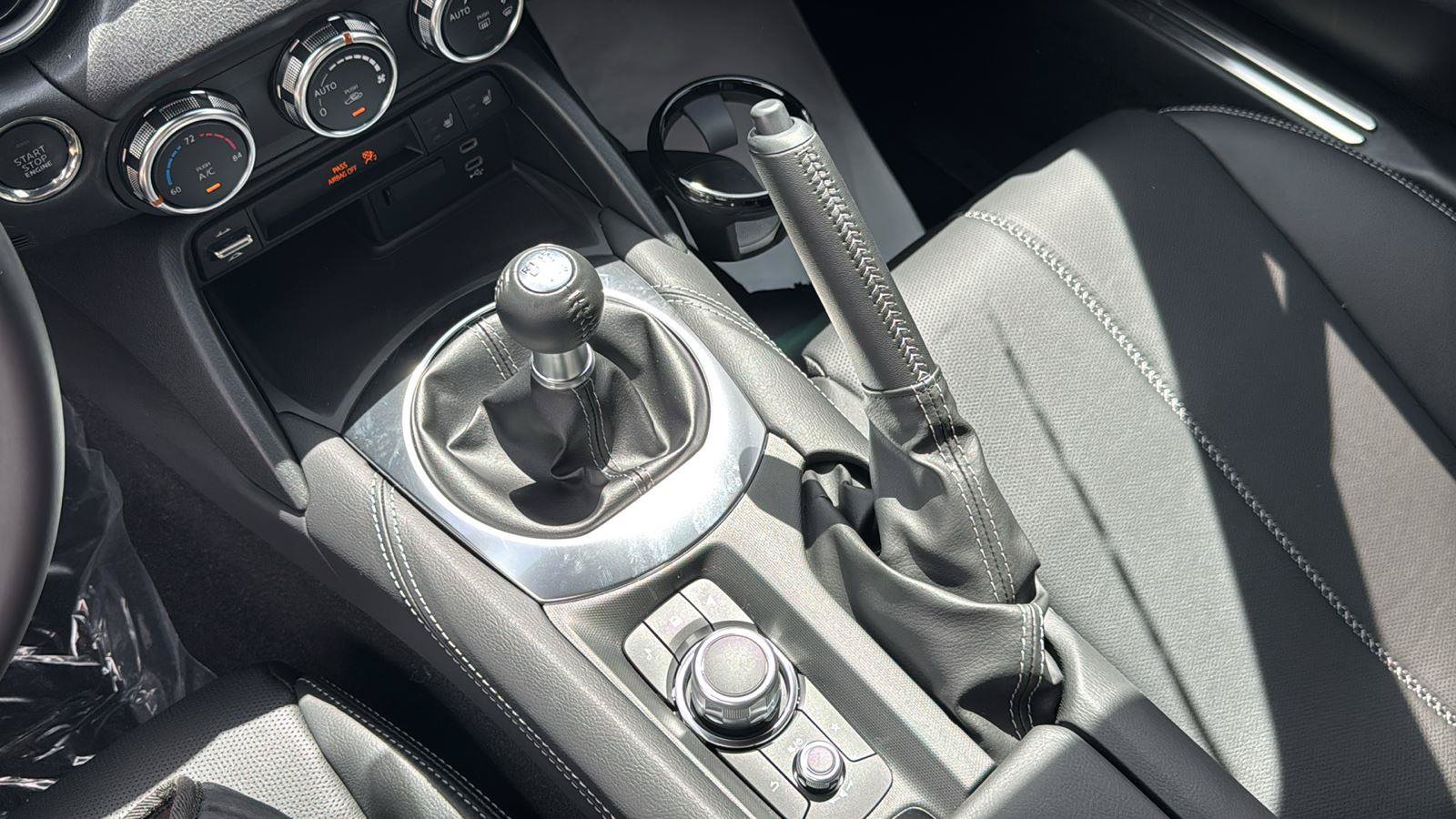 New 2026 MAZDA MX-5 Miata RF Grand Touring w/ Weather Package RWD image 18