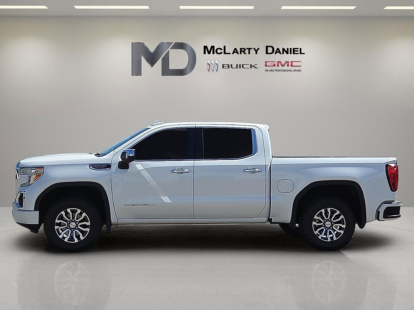 Used 2019 GMC Sierra 1500 Denali AWD/4WD image 3