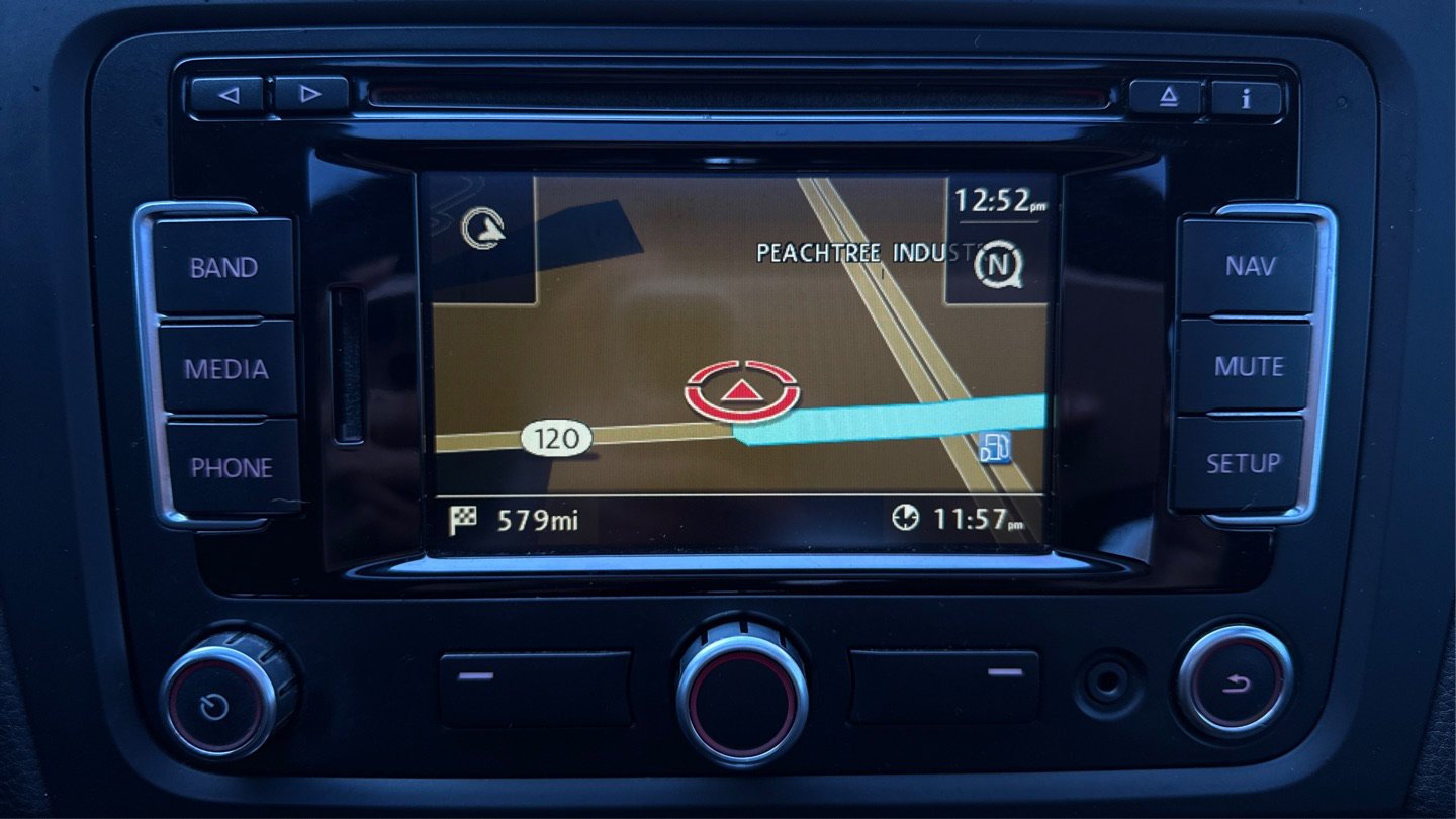 Used 2012 Volkswagen Golf TDI image 11