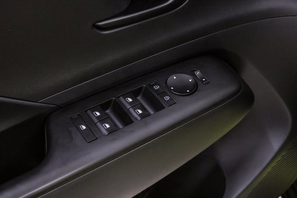 Certified 2024 Hyundai Kona SEL image 30