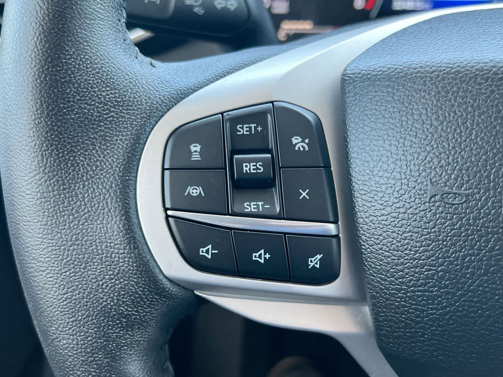 Used 2023 Ford Explorer Limited w/ Limited Technology Package image 23