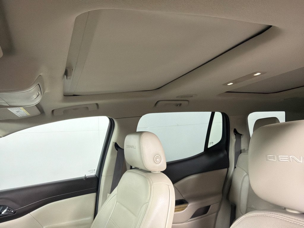 Used 2019 GMC Acadia Denali w/ Technology Package AWD/4WD image 14