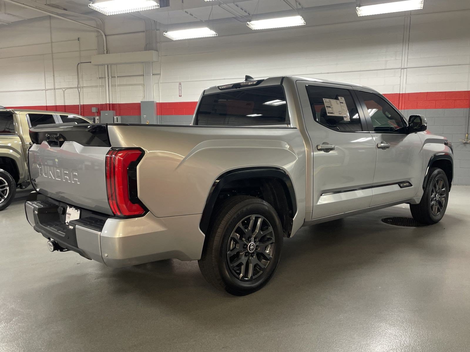 New 2024 Toyota Tundra Platinum AWD/4WD image 9