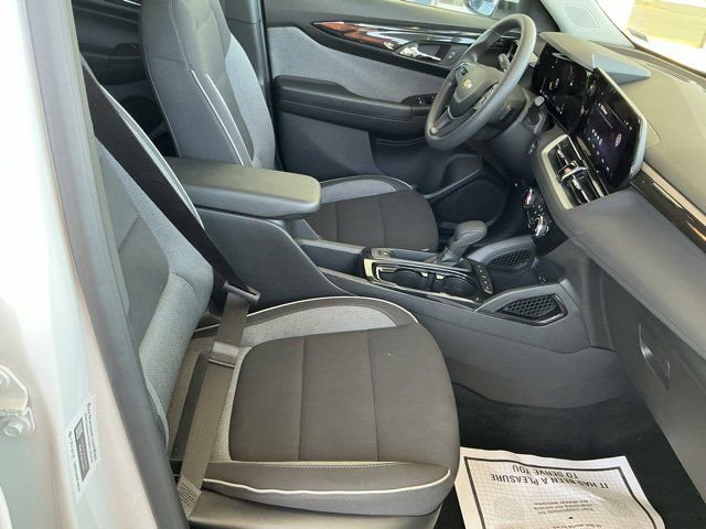 Used 2025 Chevrolet TrailBlazer LT AWD/4WD image 20