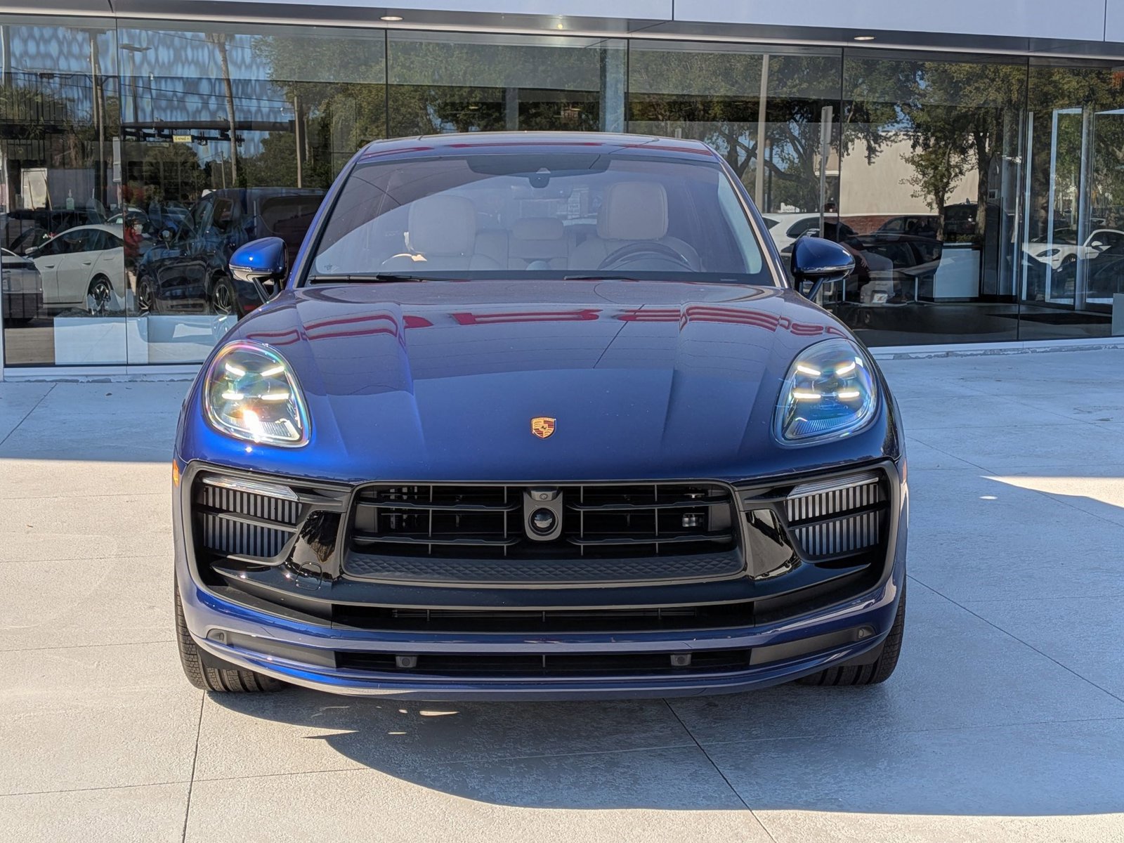 Certified 2025 Porsche Macan GTS image 6
