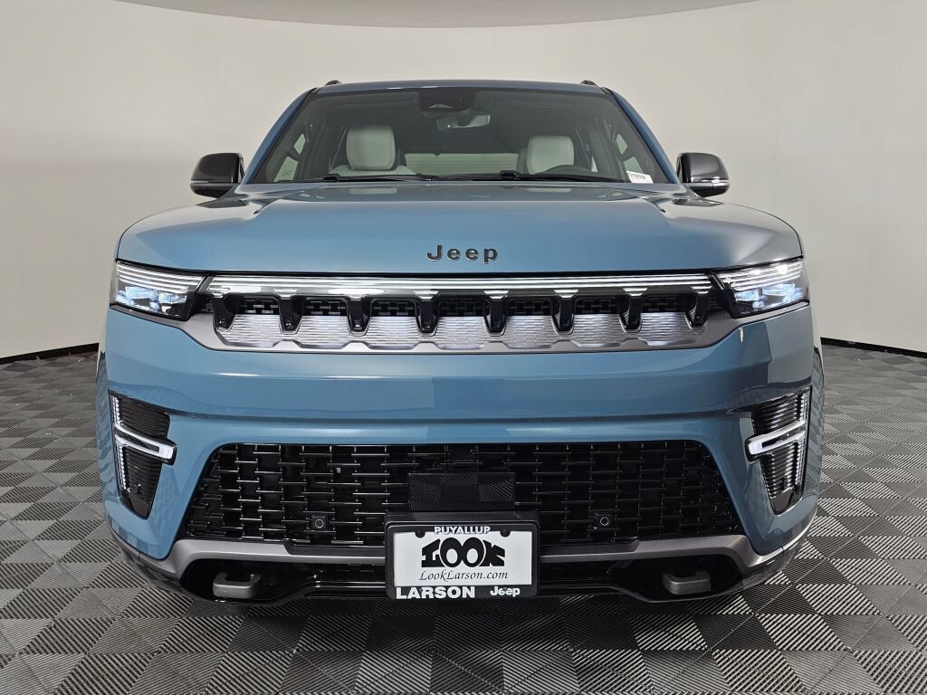 New 2026 Jeep Grand Wagoneer Limited w/ Rear Seat Video Group I AWD/4WD image 9