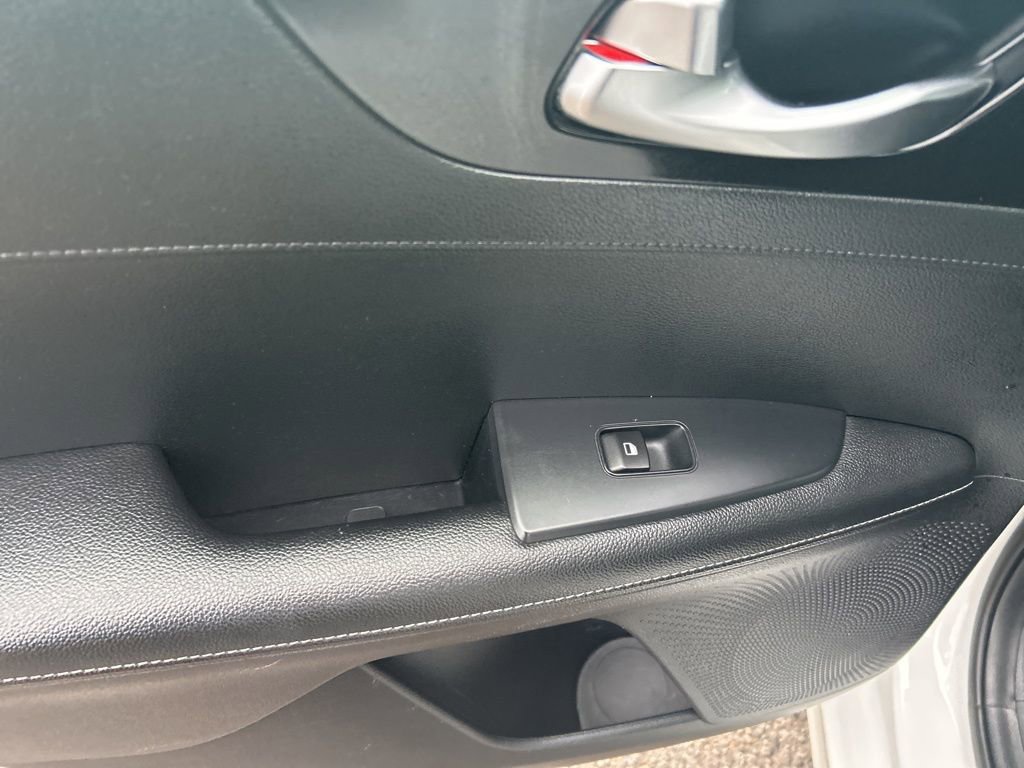Used 2019 Kia Forte S w/ S Premium Package image 24