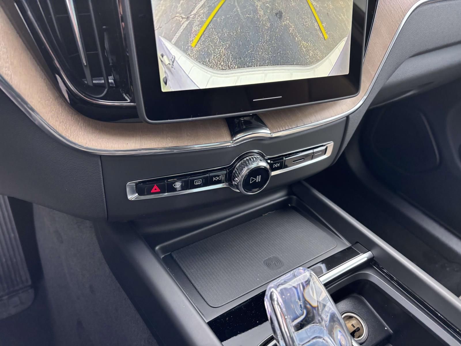 New 2026 Volvo XC60 B5 Plus w/ Protection Package Premier image 21