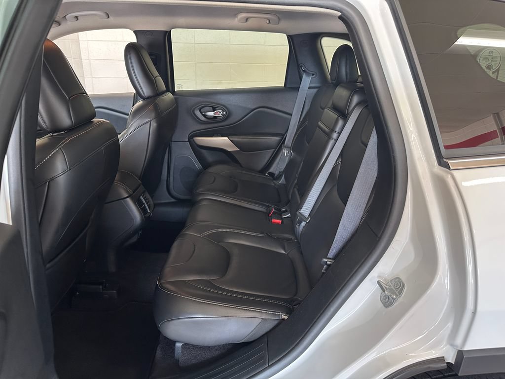 Used 2018 Jeep Cherokee Limited w/ Trailer Tow Group AWD/4WD image 31