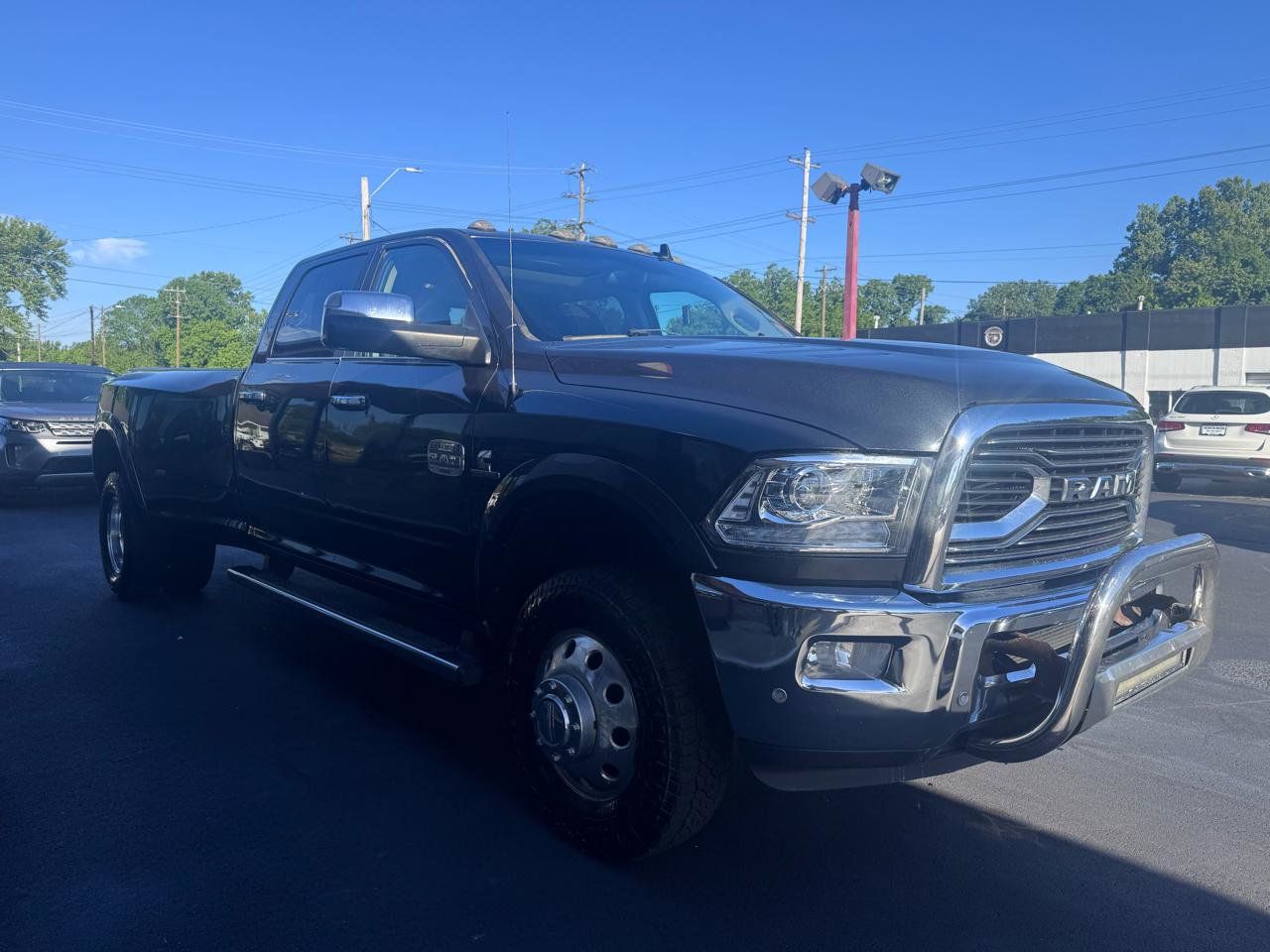 Used 2018 RAM 3500 Laramie Longhorn AWD/4WD image 6