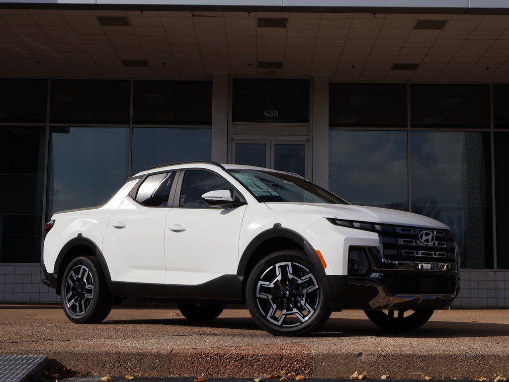 New 2026 Hyundai Santa Cruz Limited AWD/4WD image 2