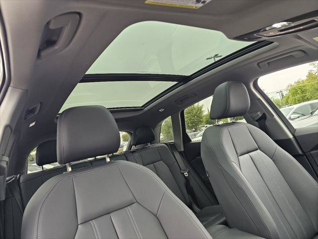 Certified 2025 Audi Q5 Premium w/ Convenience Package AWD/4WD image 3